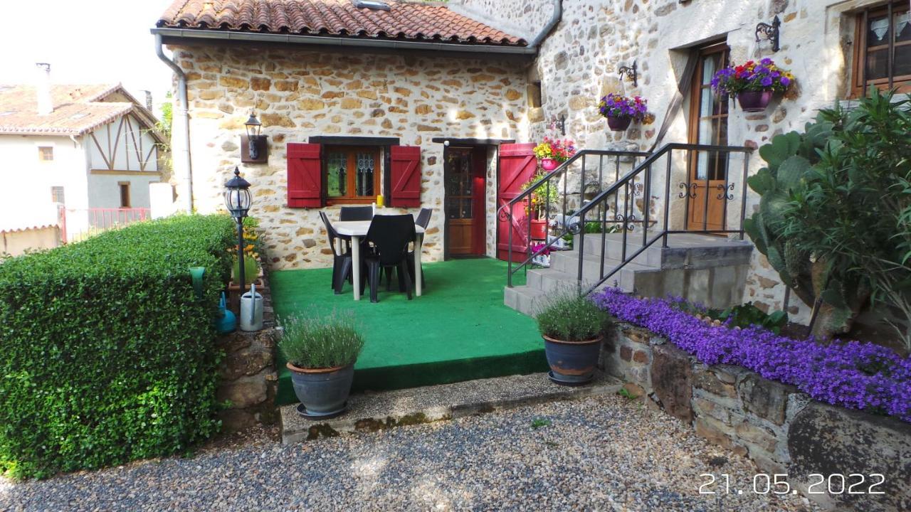 فيلا La Petite Fontaine Ecuras المظهر الخارجي الصورة