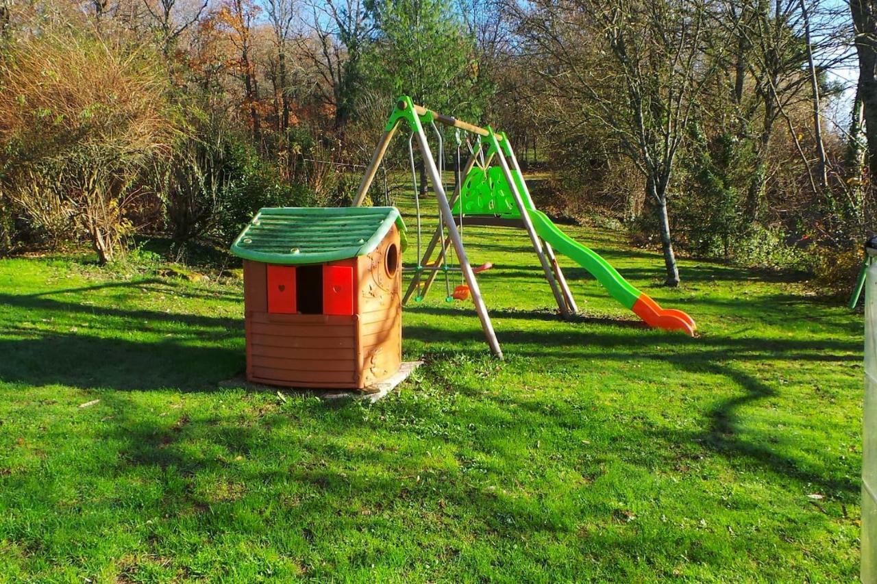 فيلا La Petite Fontaine Ecuras المظهر الخارجي الصورة